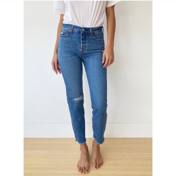 Levi's WEDGIE Premium High Rise  Jeans size 25 - Picture 4 of 10